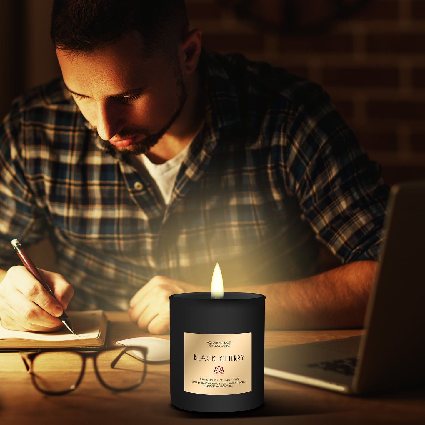 BLACK CHERRY Soy Wax Candle in Glass Jar (10 oz)