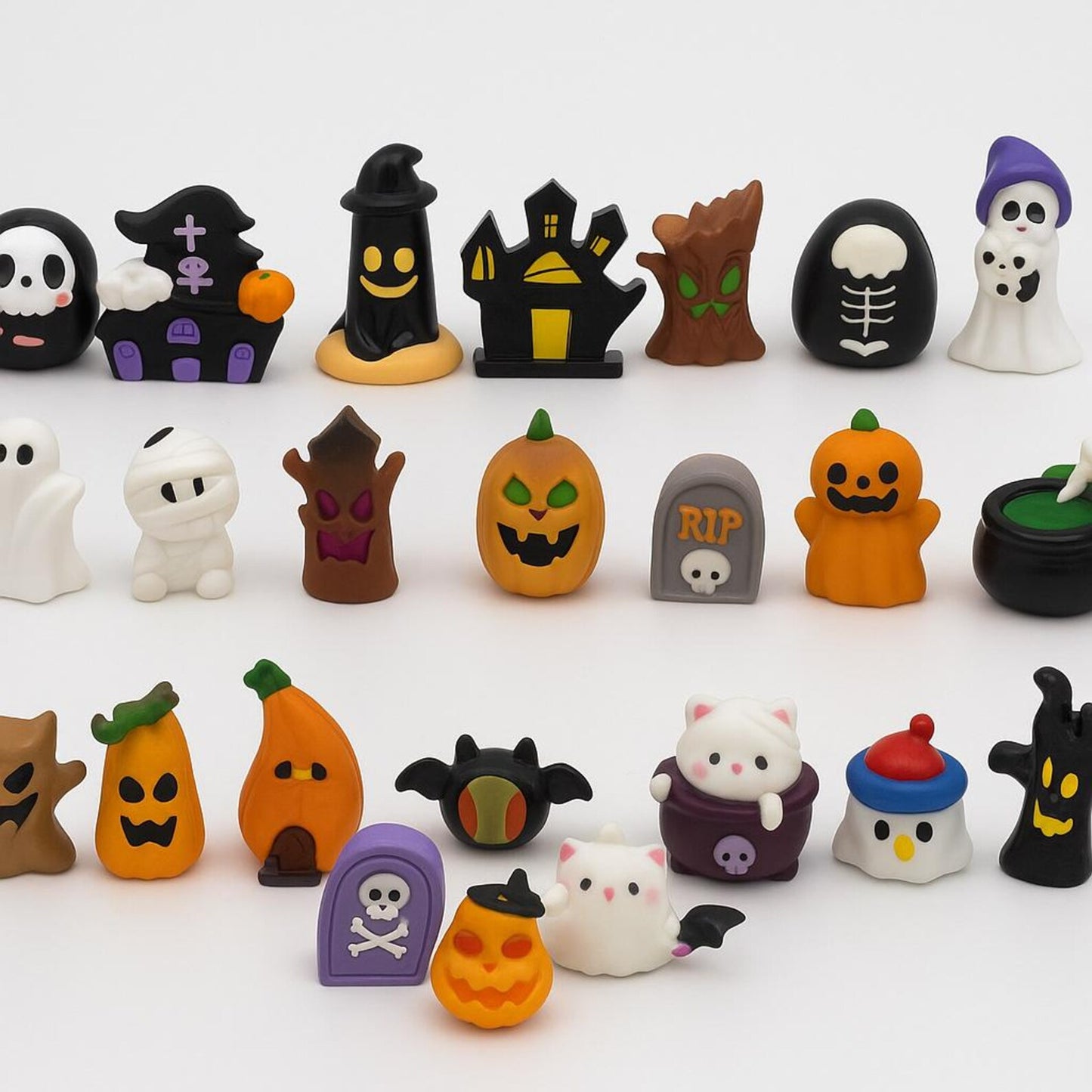 6 Bath Bombs with HalloweenToys Inside for Kids – Natural & Safe Bombs with Essential Oils