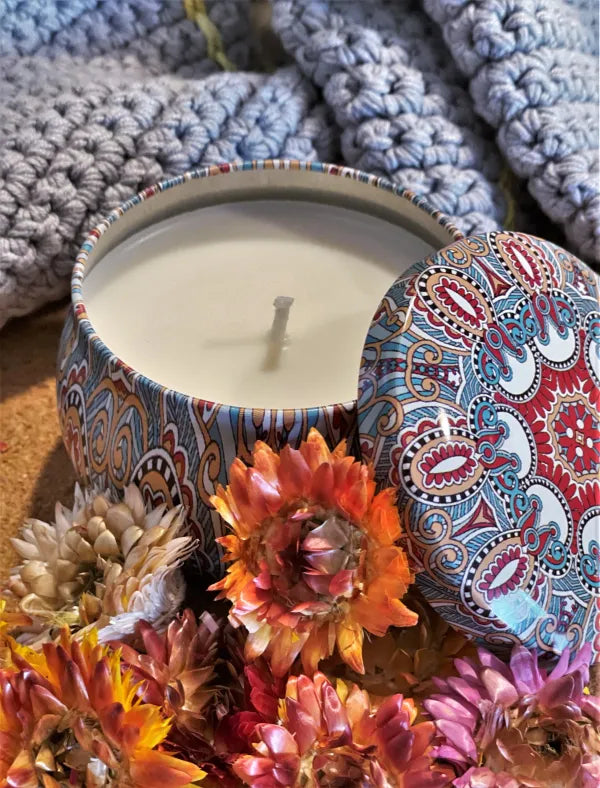 WHITE GARDENIA Soy Wax Candle in Tin Jar (6 oz)