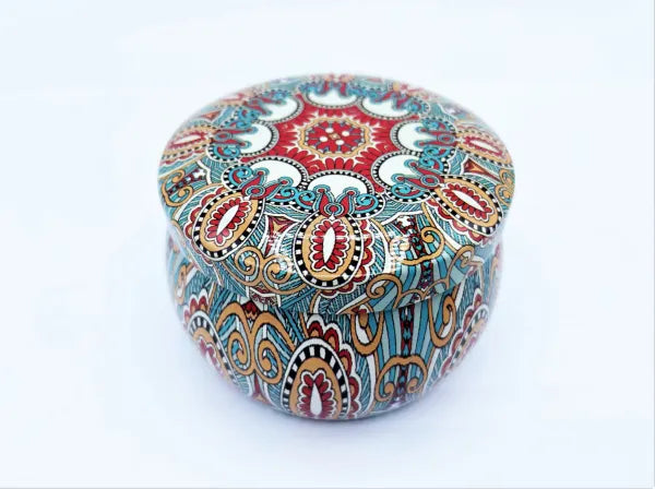 WHITE GARDENIA Soy Wax Candle in Tin Jar (6 oz)