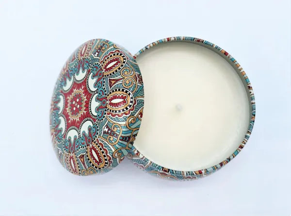 WHITE GARDENIA Soy Wax Candle in Tin Jar (6 oz)