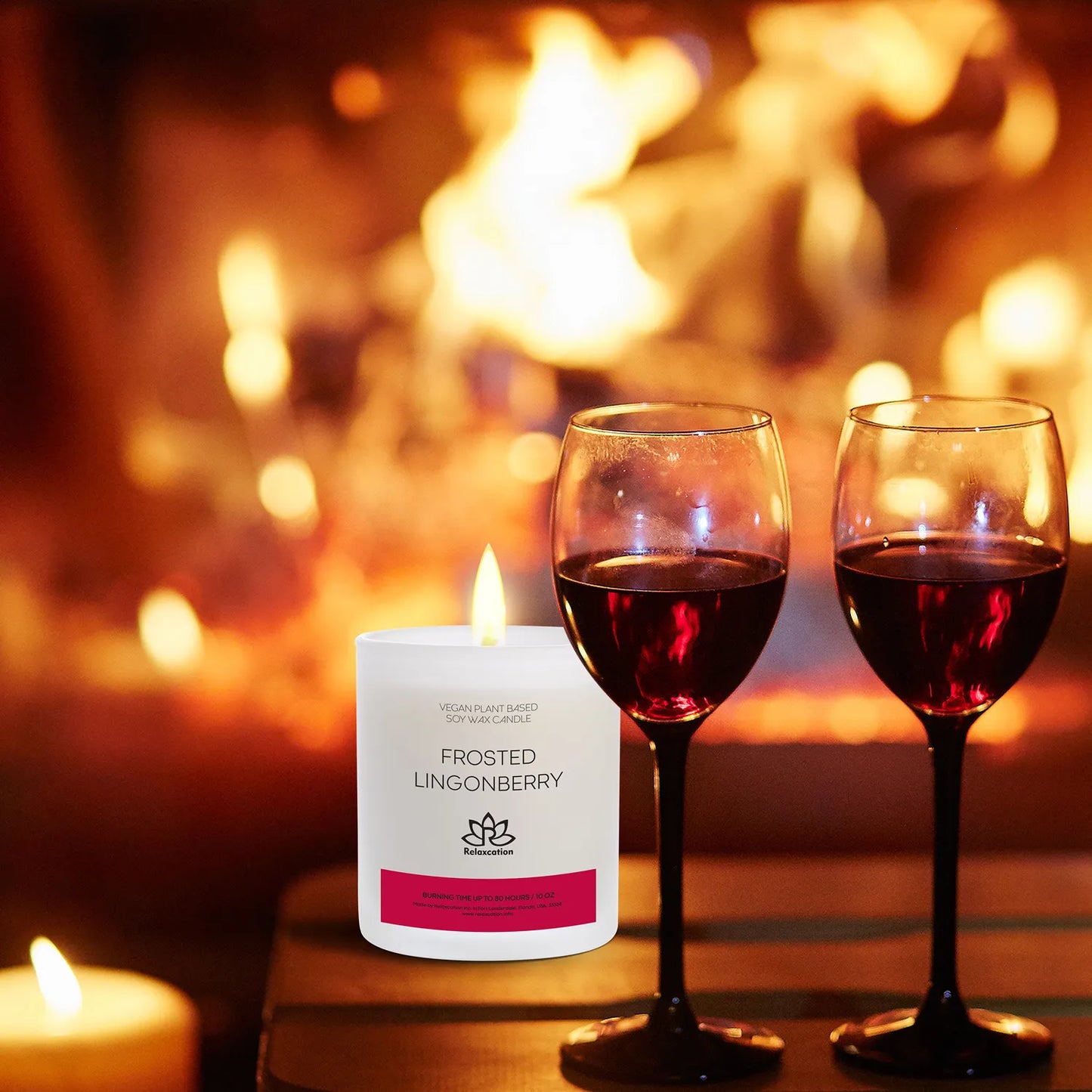 FROSTED LINGONBERRY Soy Wax Candle in Glass Jar (10 oz)